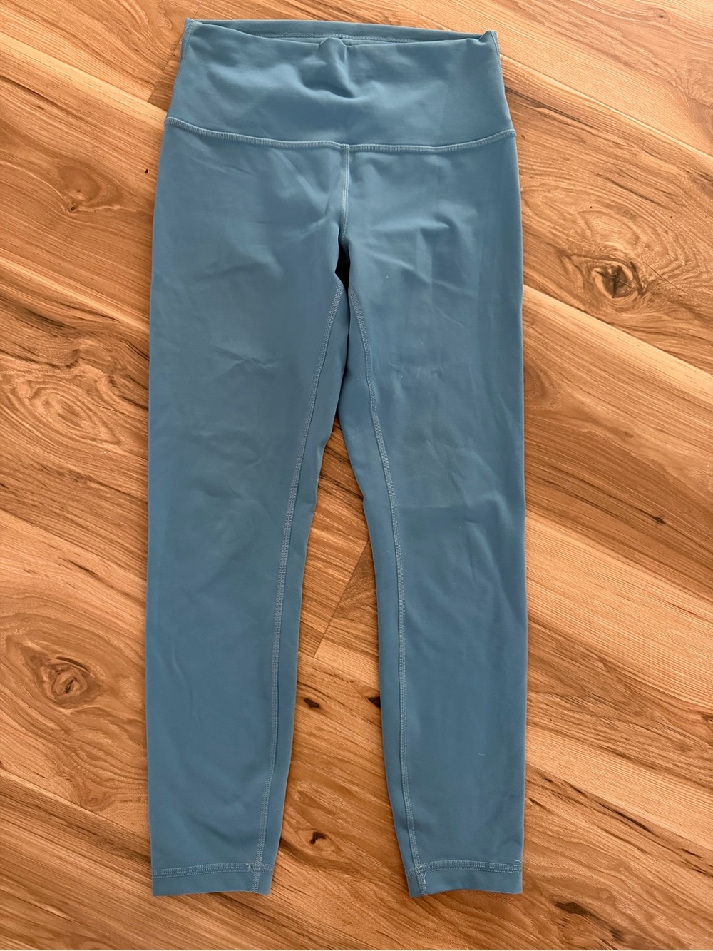 lululemon Blue Leggings. WONDERTRAIN. Size 8 but fits like a size 6 in Align.
